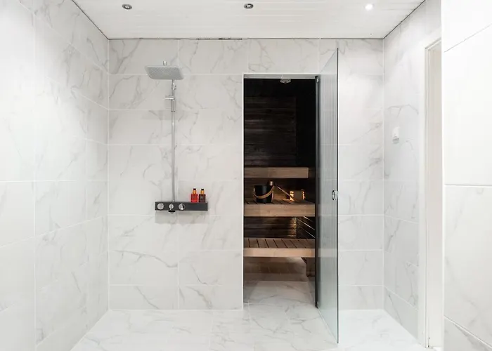 Bridget Отель 3*