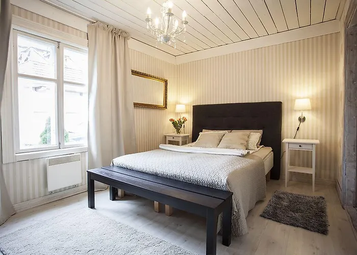 Отель Bridget 3*